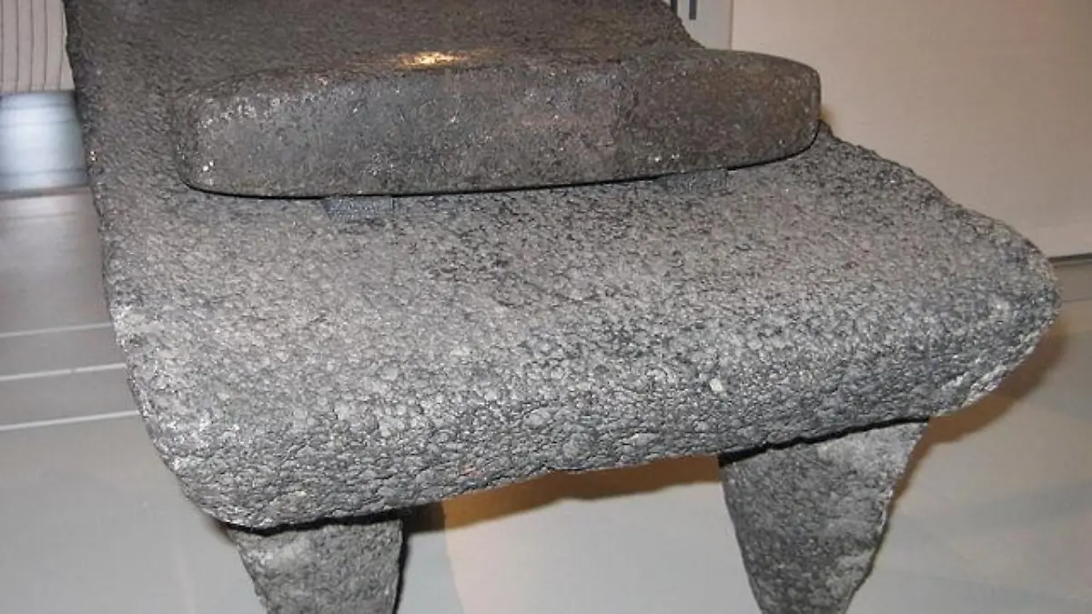 640px Tool metate UBC 2010