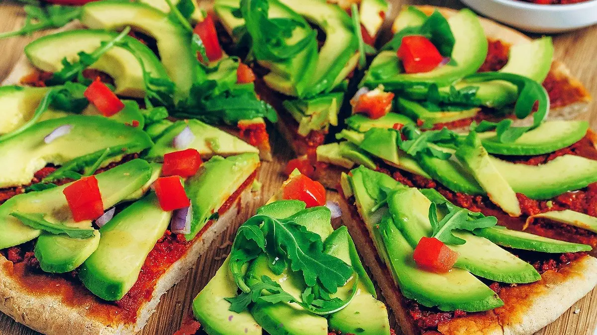 vegan gluten free avocado pizza2