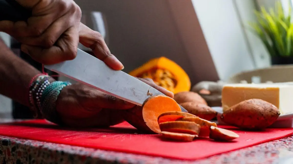 louis hansel  ZLgau5FTtw unsplash 123