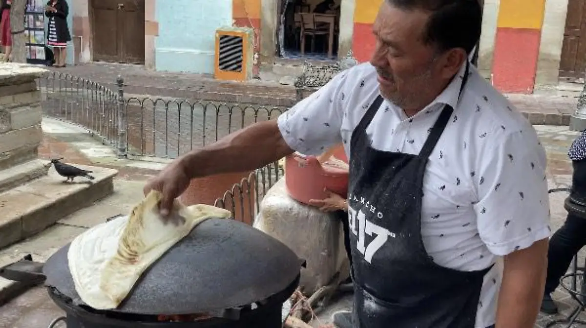 Martín López El Cuate Cocinero de tortillas de agua Gil Reyes 2