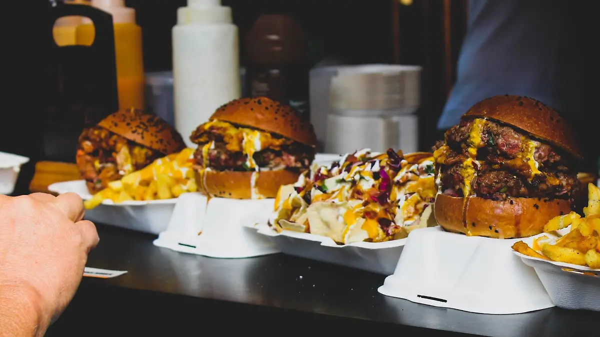 call me hangry hoUmVcrsCVU unsplash