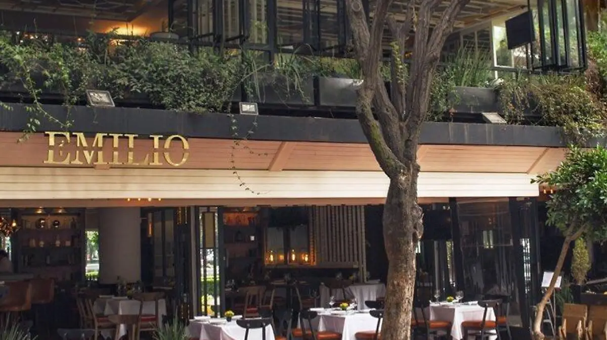 32555090 2057782097829951 547775301388599296 n