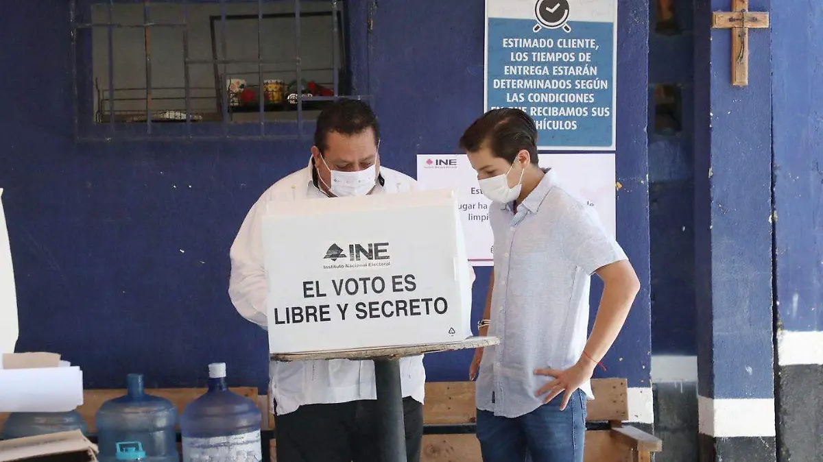 Votación Carlos Mendoza Davis 2.jpg