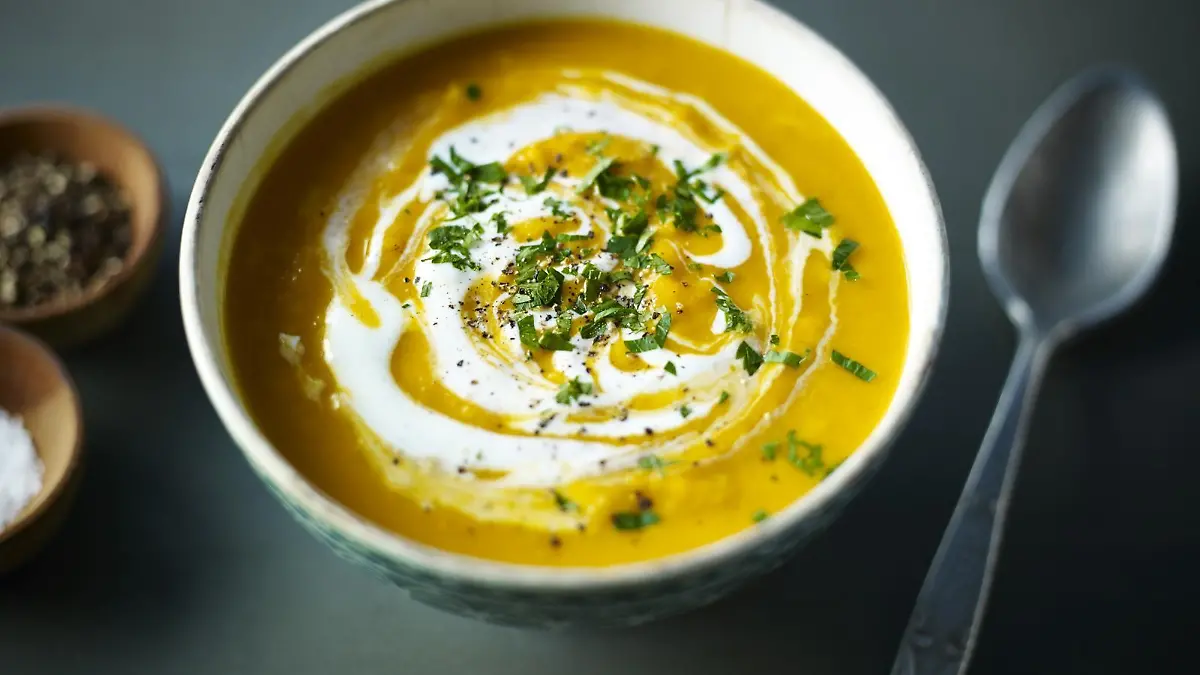mulligatawny soup 68949 16x9