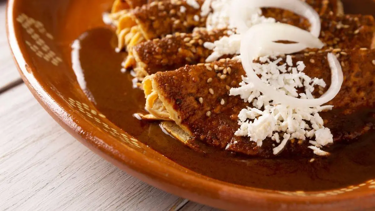3 Aderezo Sabores que nos llevan de viaje en el AIFA