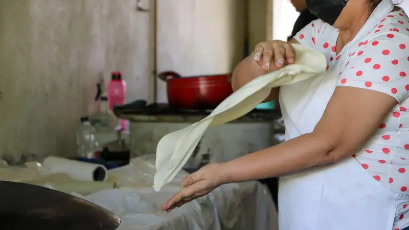 Tortilla grande sonorense Kimberly Ortega