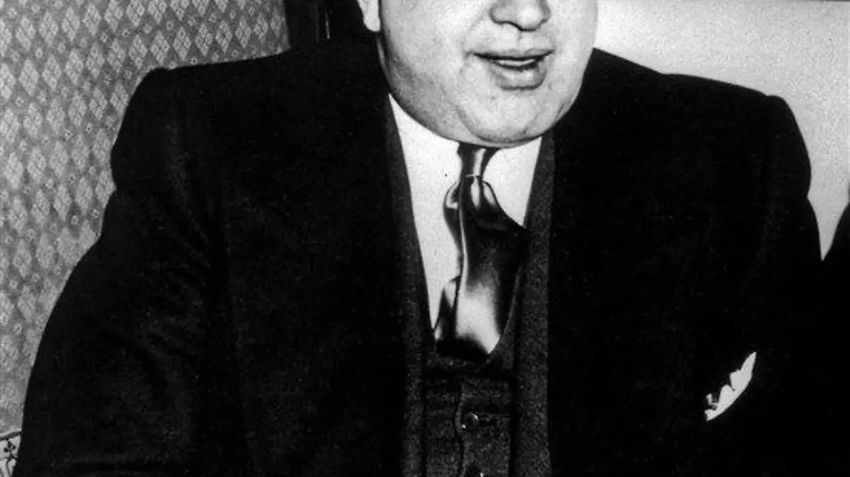 fotografia de capone en 1927 3e497620 550x690
