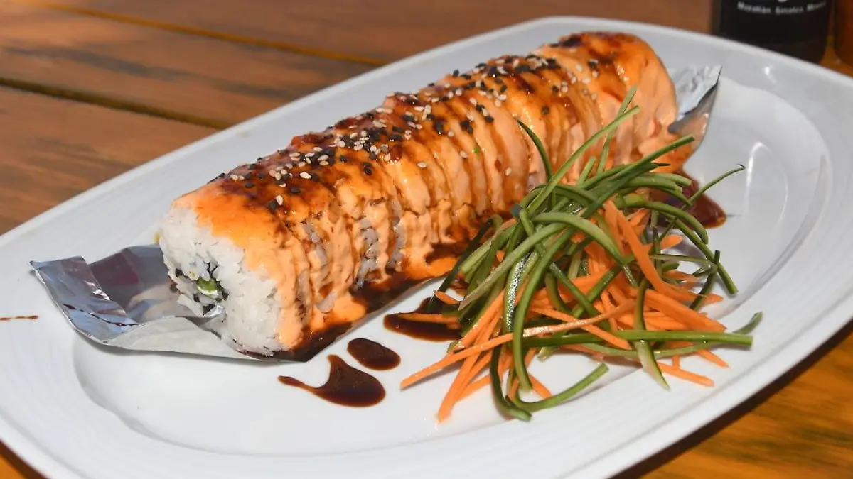 Sushi La Pulmonía | Foto: Fausto McConegly / El Sol de Mazatlán