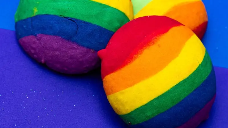 Postres Pride Cardin 1