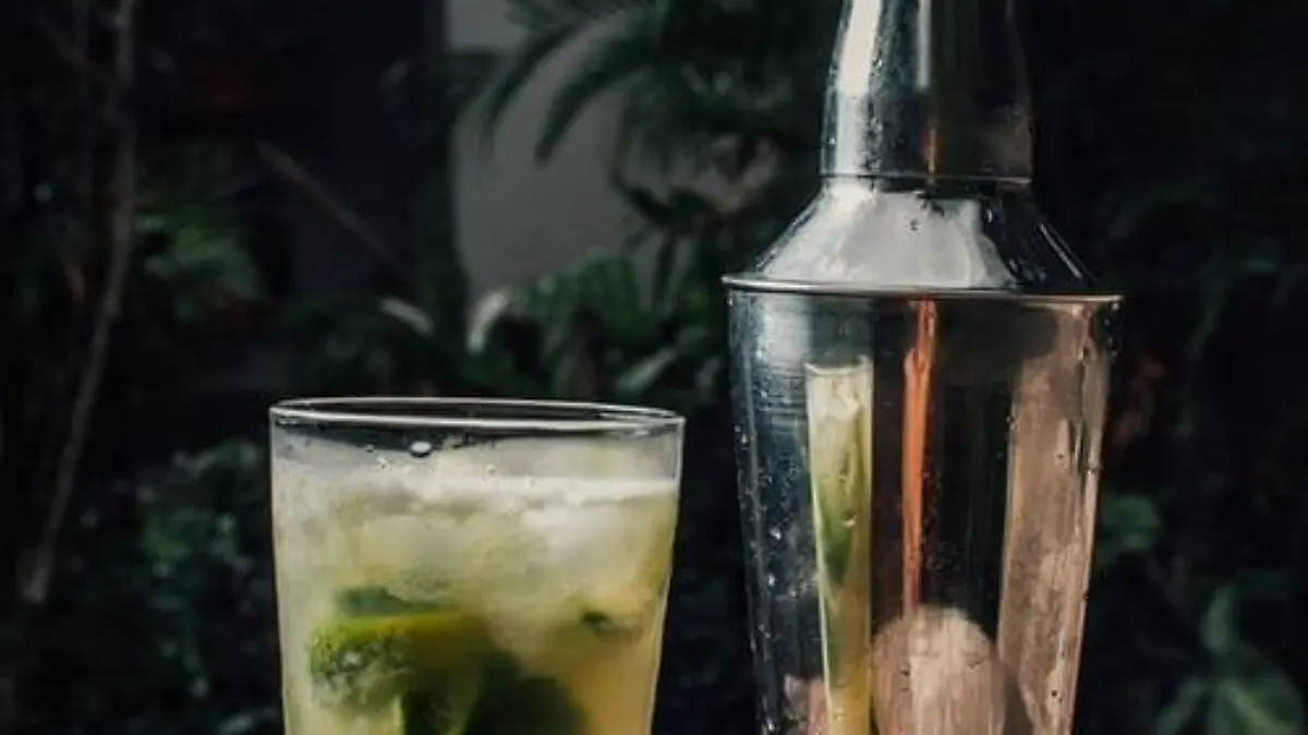 photo 1588291258075 b9f797d668ba