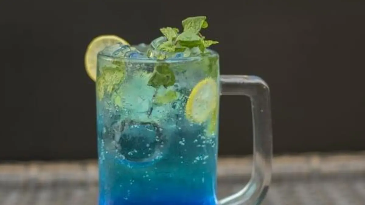 photo 1541745038731 f1c2b5a1a49e 1