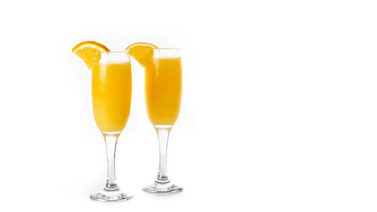 Orange mimosa cocktail