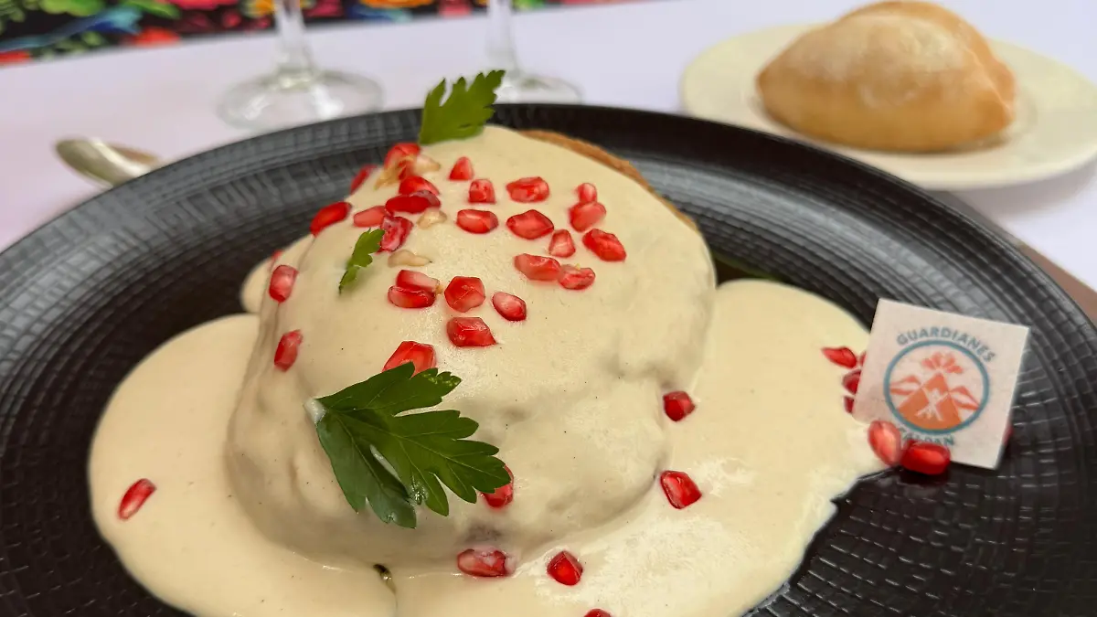 Chile en nogada poblano 1