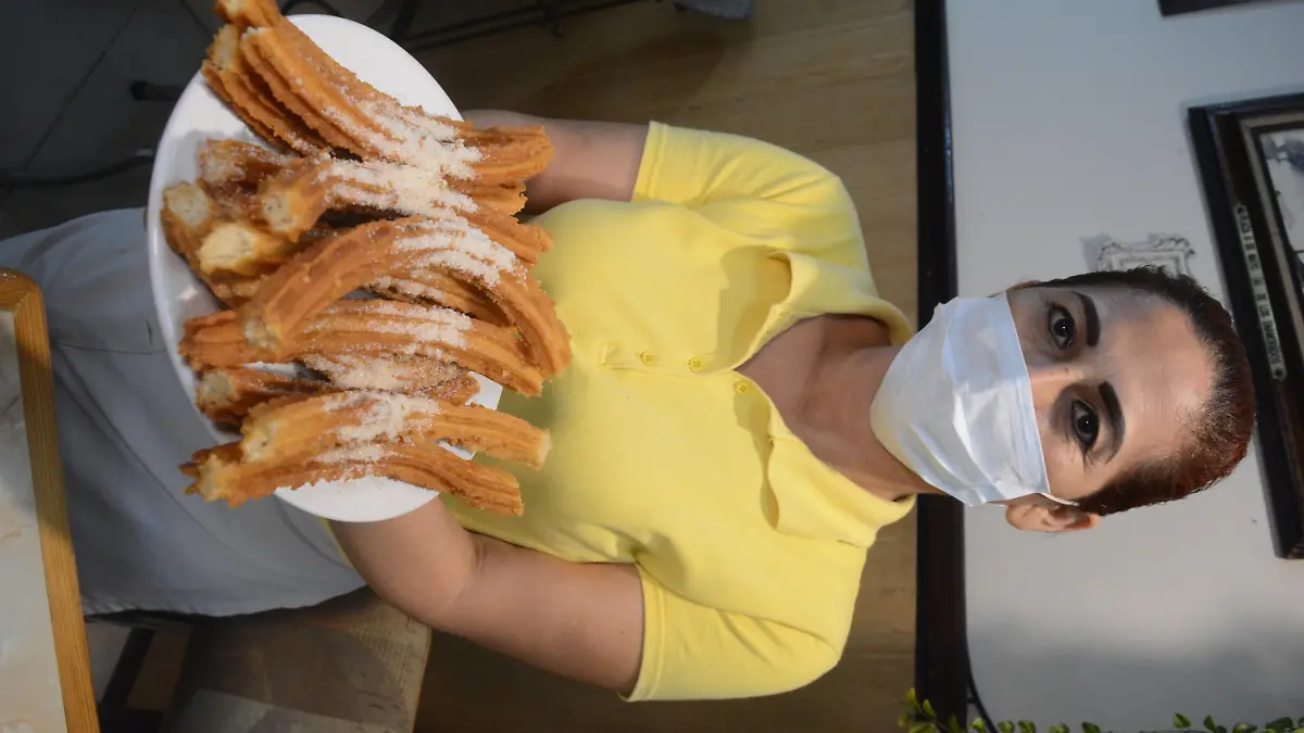 con una tradición 2 1