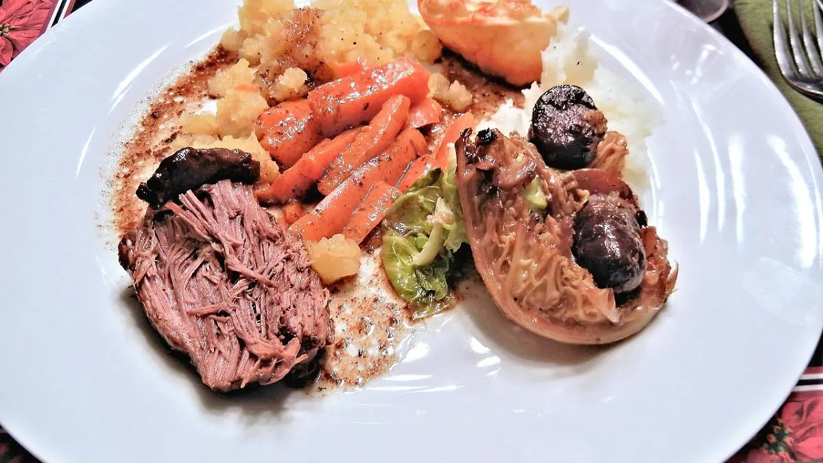christmas dinner g26e45f62a 1280