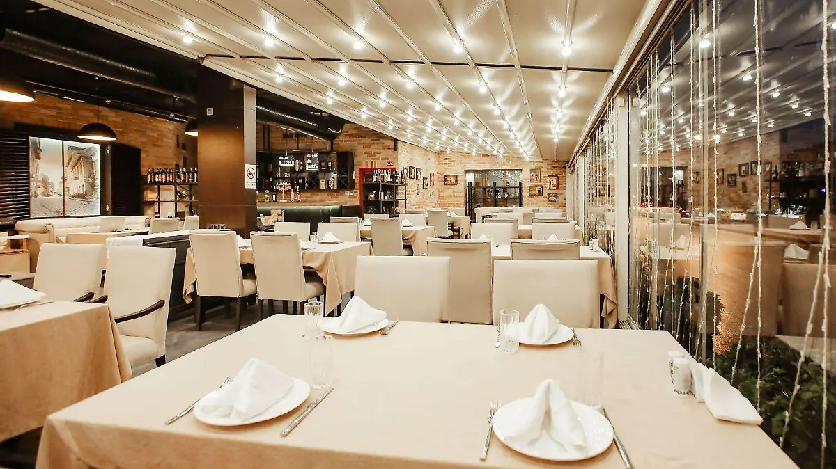 restaurant hall with lots of table 123