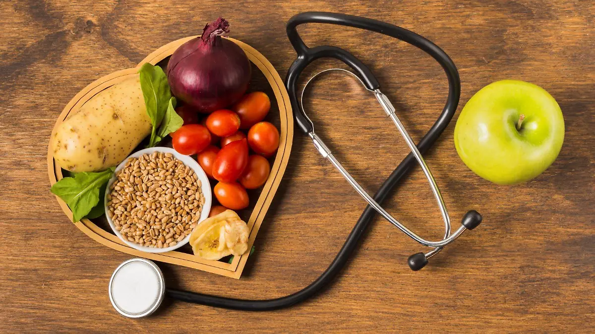 healthy food and medical equipment 1 123