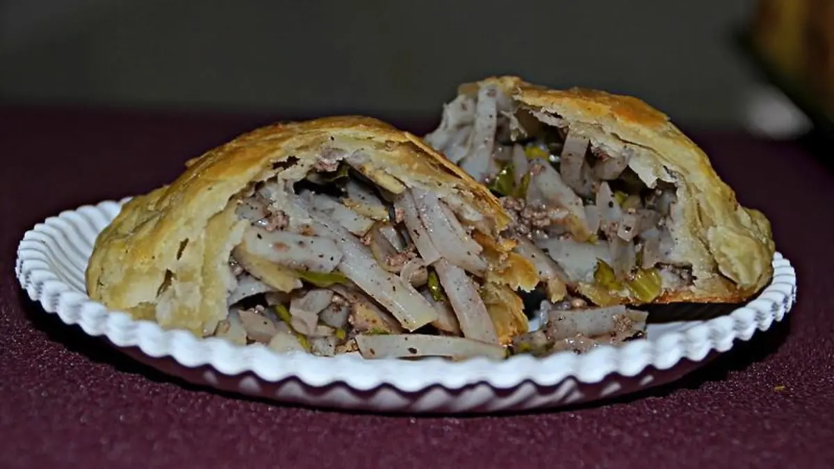 8214956588 2943f44cf9 c