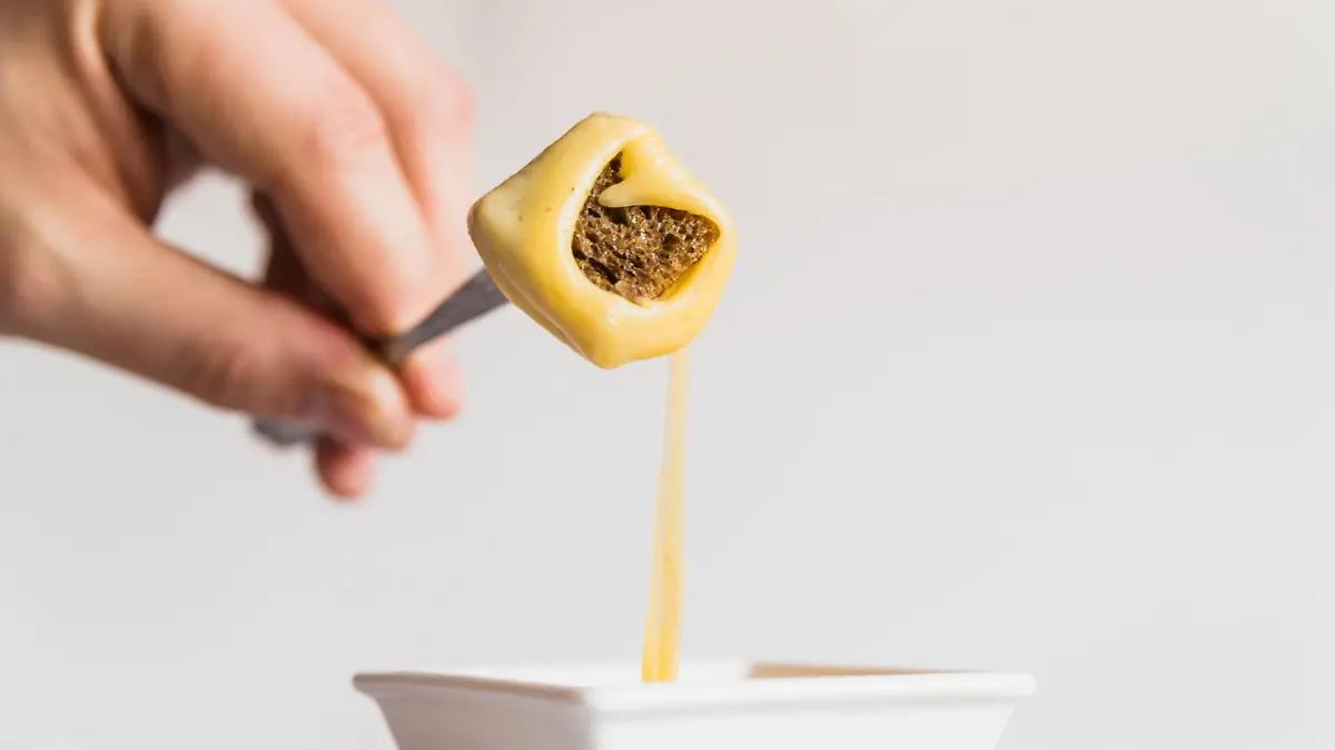 mano pan fondue queso seleccion