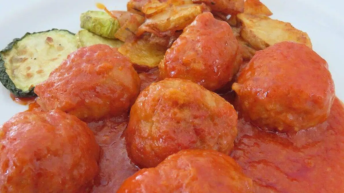 Albóndigas en salsa de chipotle
