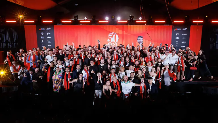 W50BB25 Group shot_high res