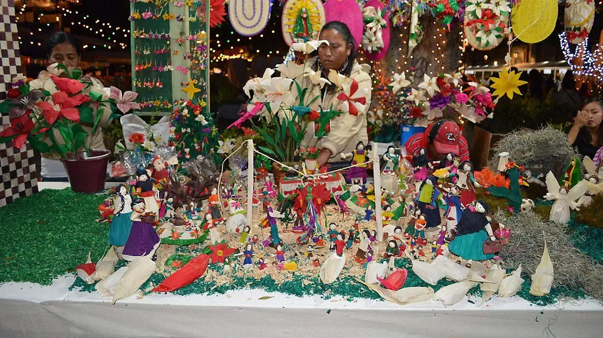 Las posadas surgieron en 1587 como adaptación de las misas de aguinaldo autorizadas por Sixto V para facilitar la evangelización novohispana.