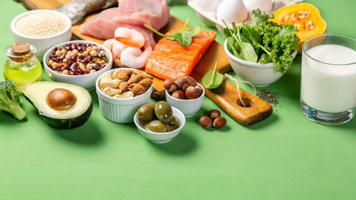 Frutas, verduras y granos integrales son aliados en la prevención del hígado graso.