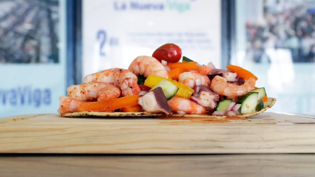 TostadaDeCevicheDeCamaronConPulpo