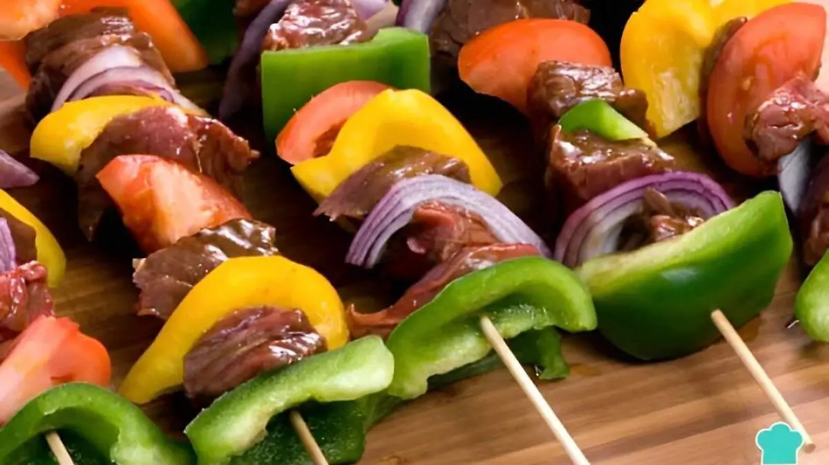 Brochetas de carne