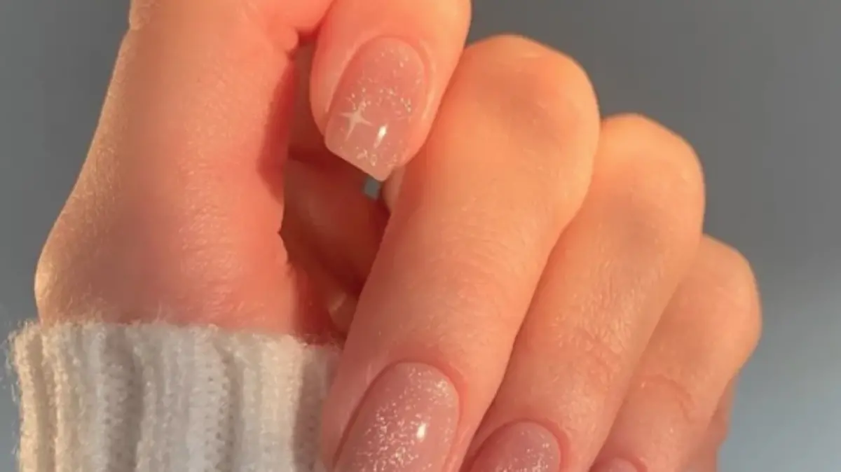 uñas con destellos