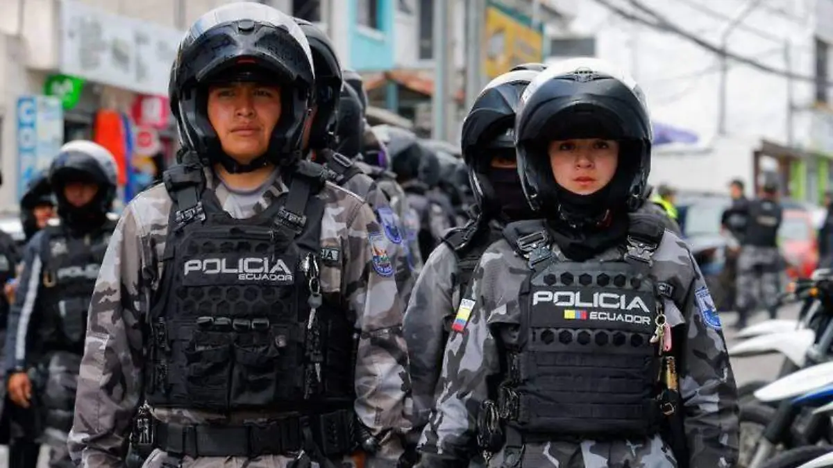 Policías de Ecuador