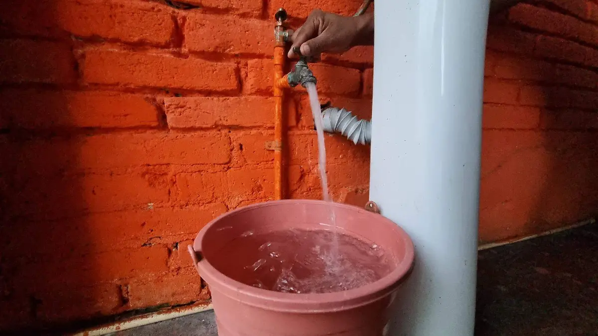 cubeta de agua