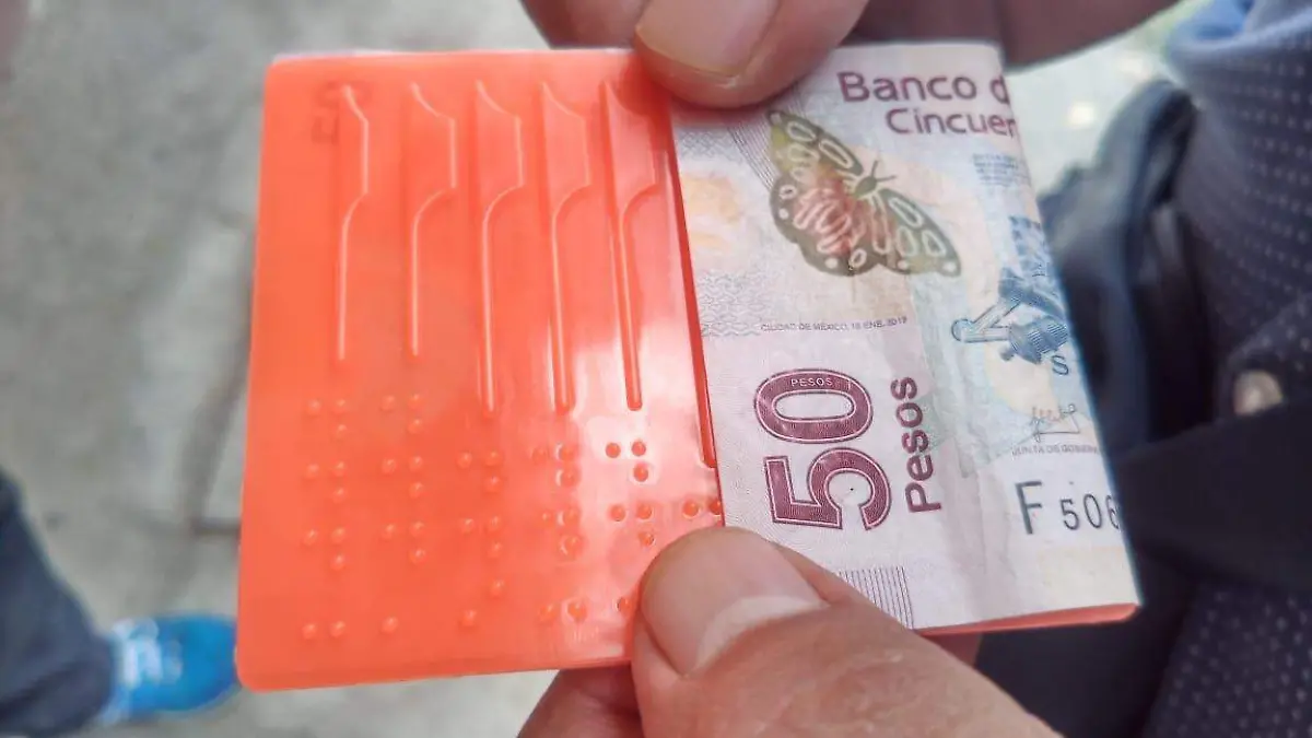 tablilla para débiles visuales