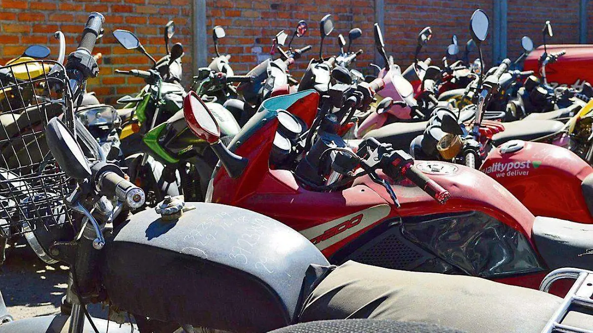 Motos en corralón