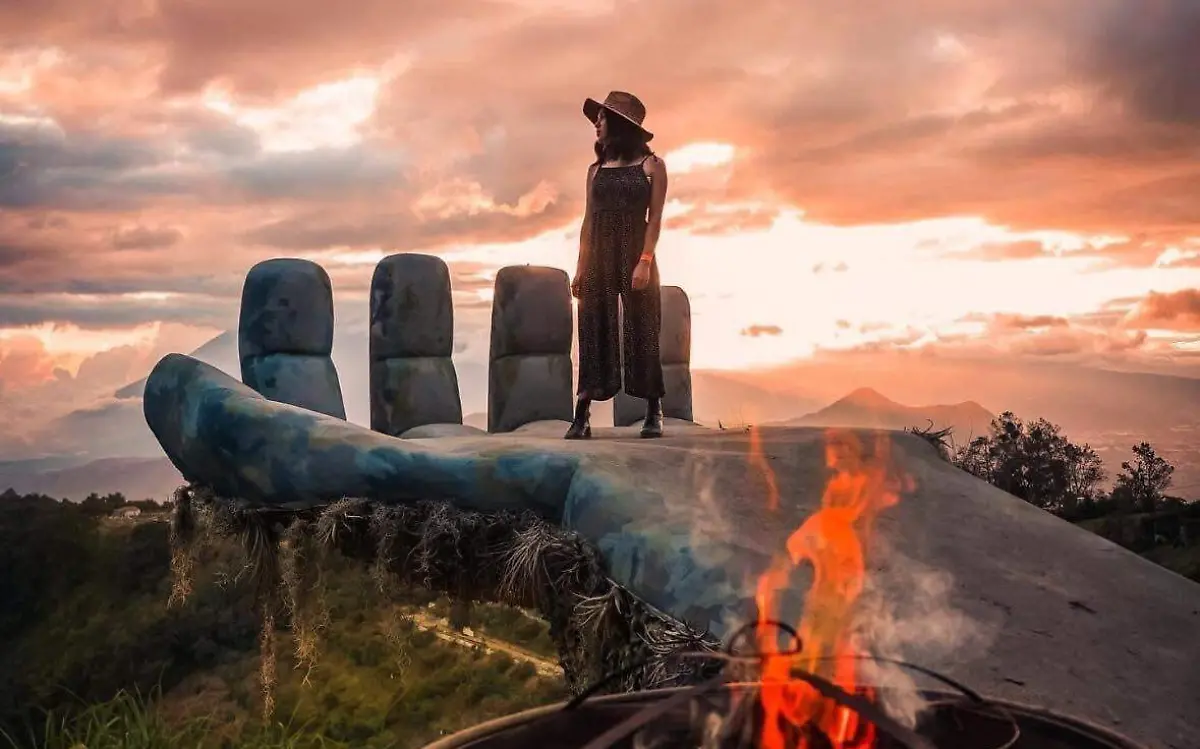 Altamira la mano gigante de Guatemala