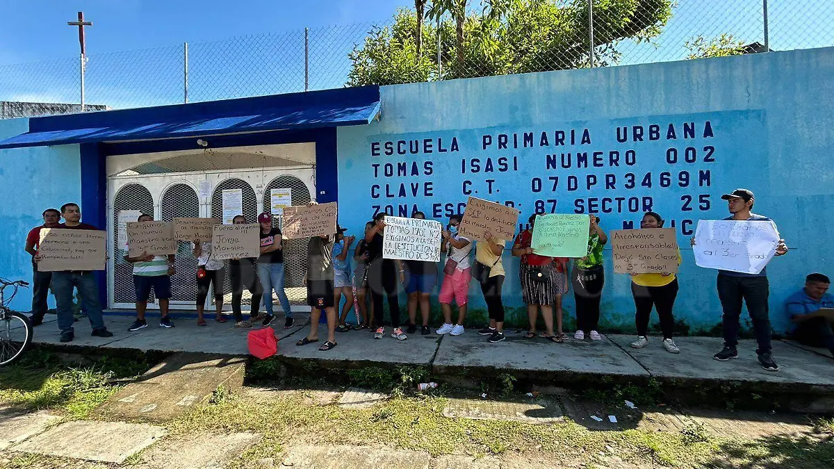 protesta de padres de fam