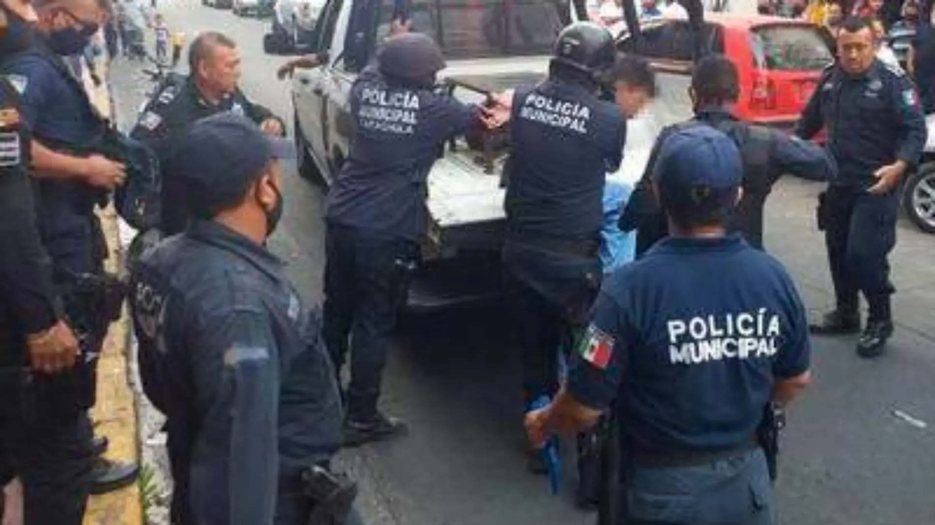 policías