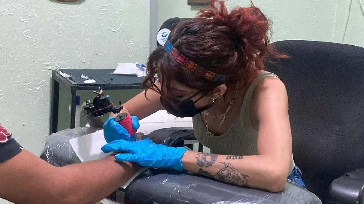 Tatuadora mexicana
