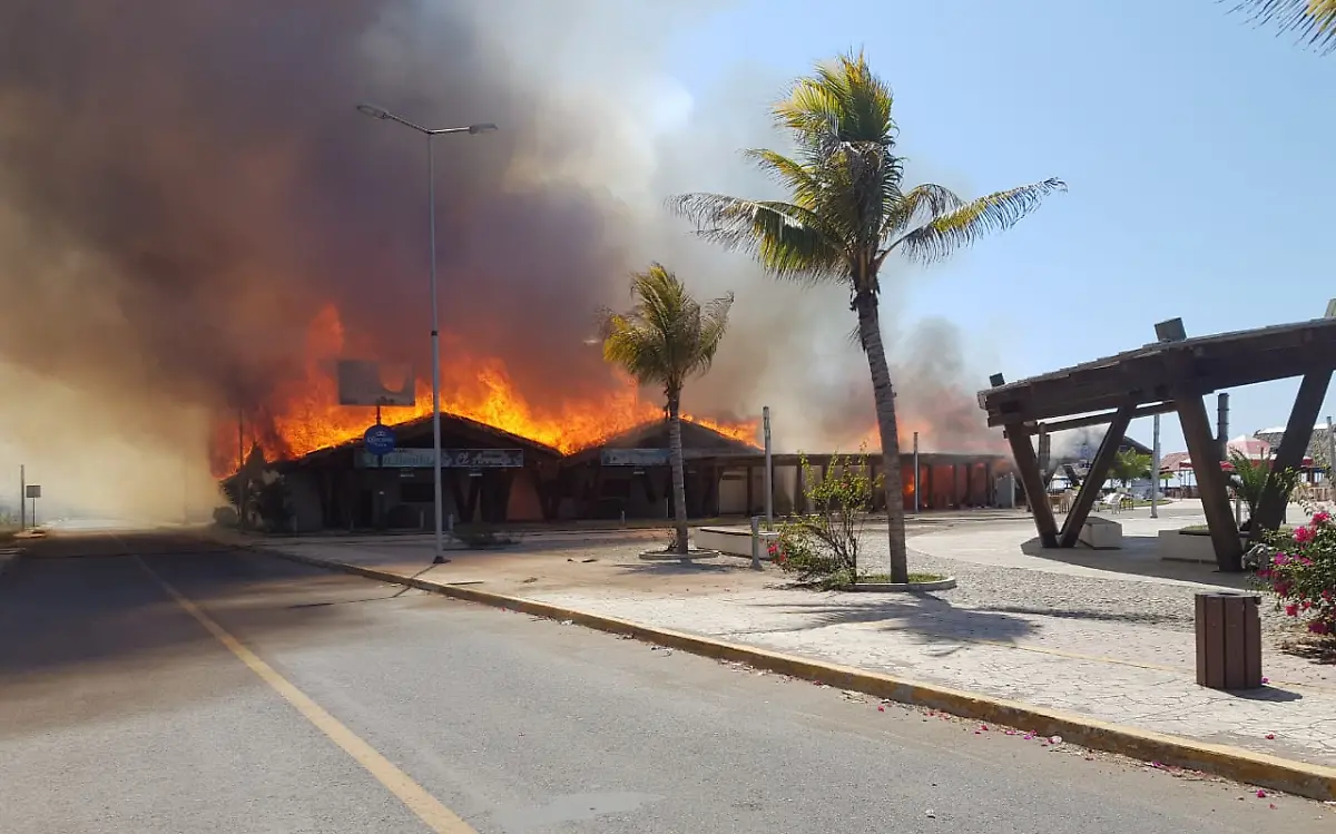 incendio, alarma, atentado, puerto madero, comercios, locales, 