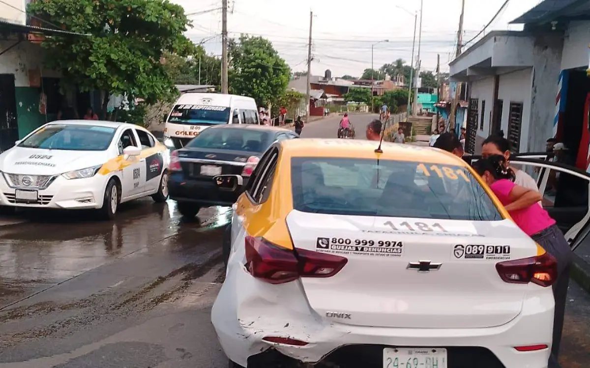 taxi chocado