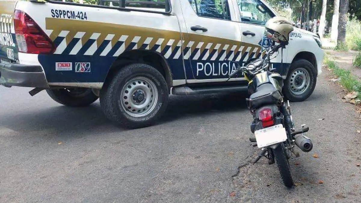 Motociclista atropella a mujer