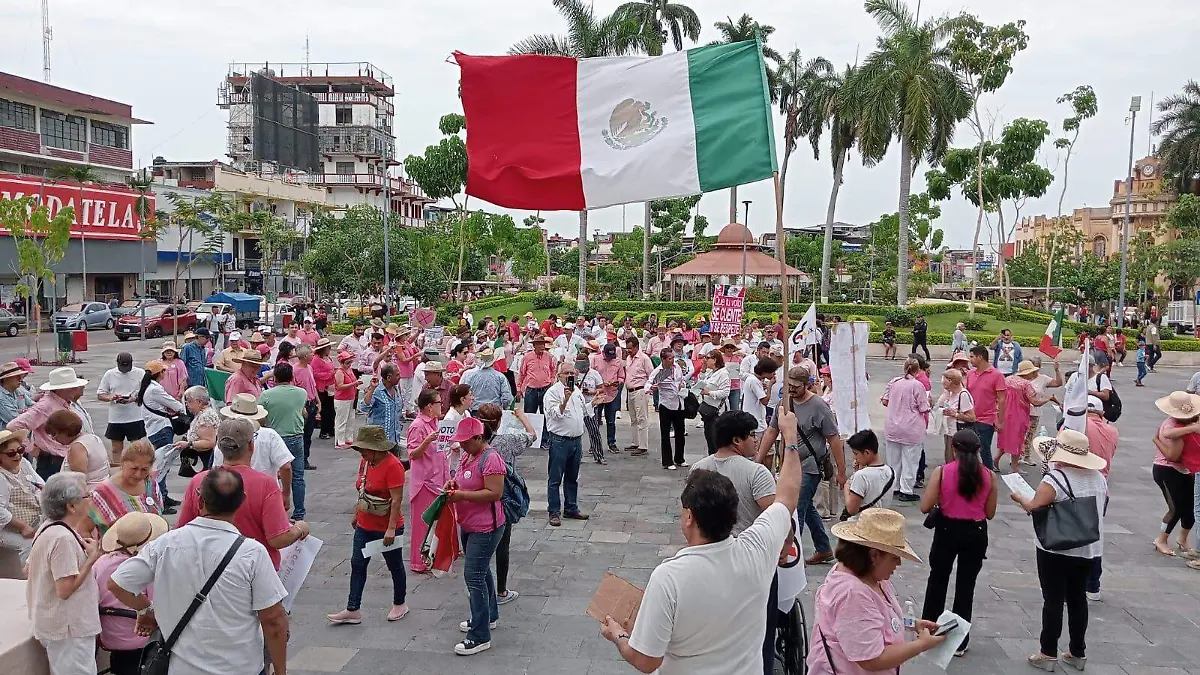 Mitin en el parque Miguel Hidalgo