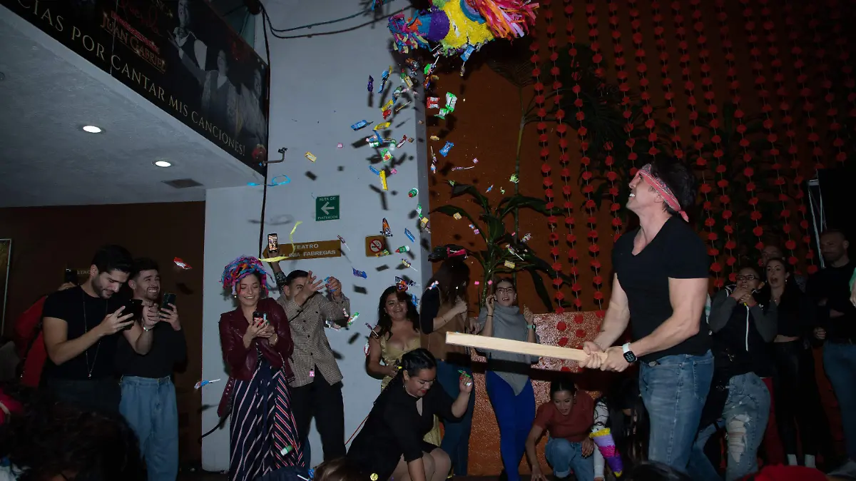 908795_Posada, Cirque Música Querida-3_impreso