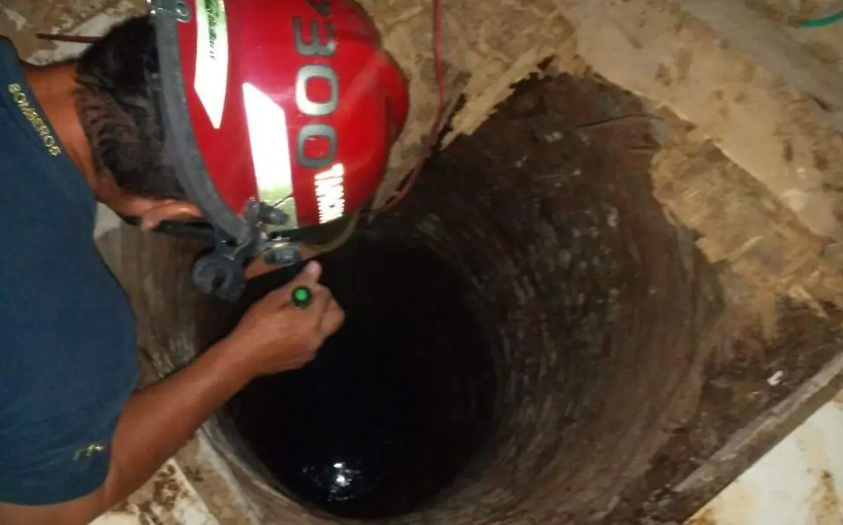 pastor salva niño cae pozo