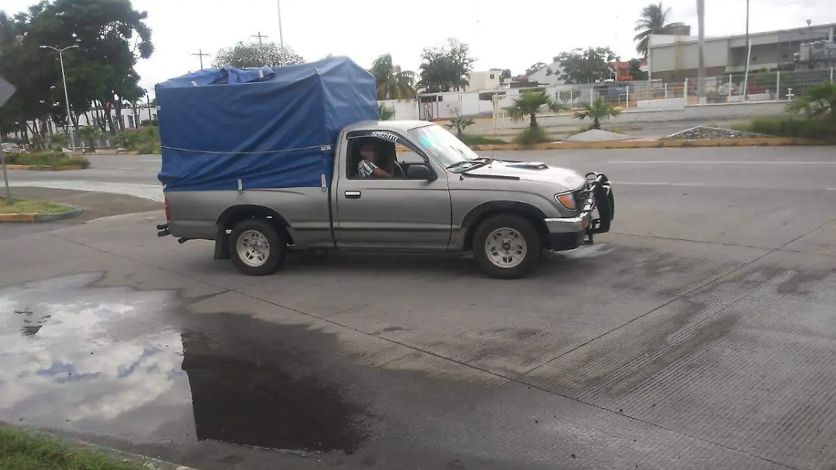 asaltan a señora copia