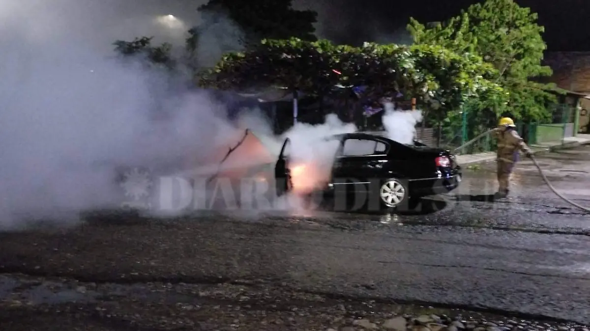 se incendia carro (1)