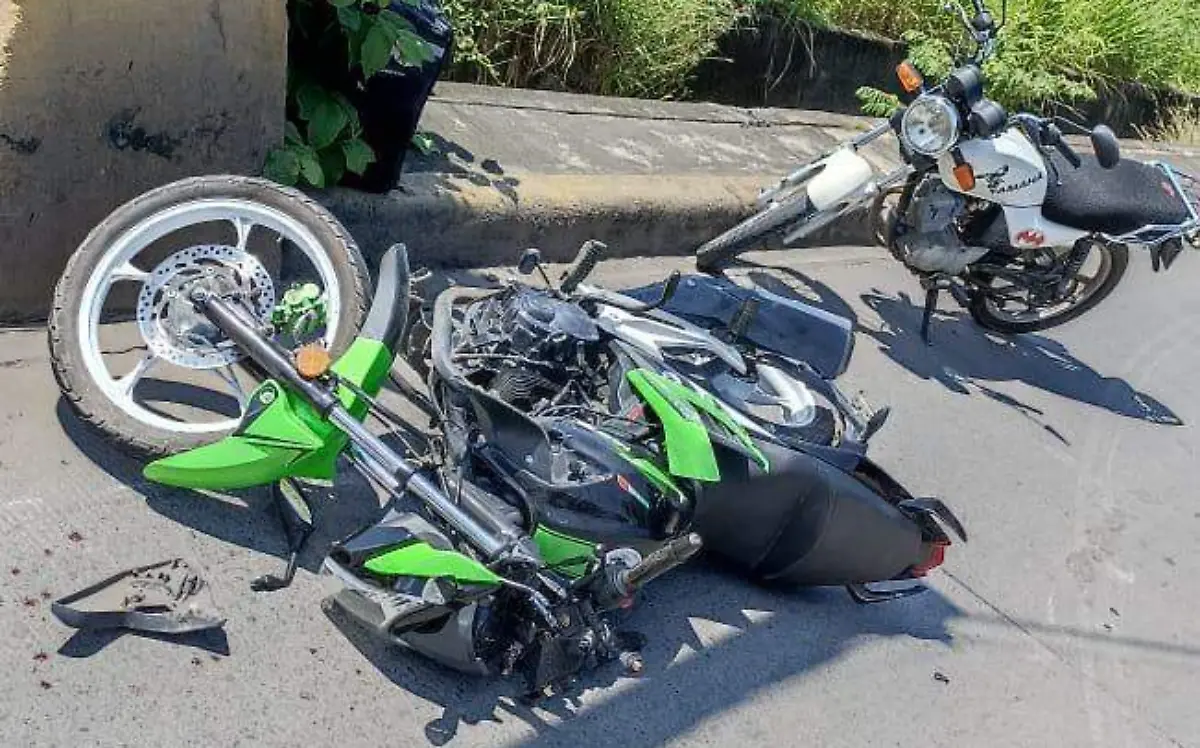 MOTOS