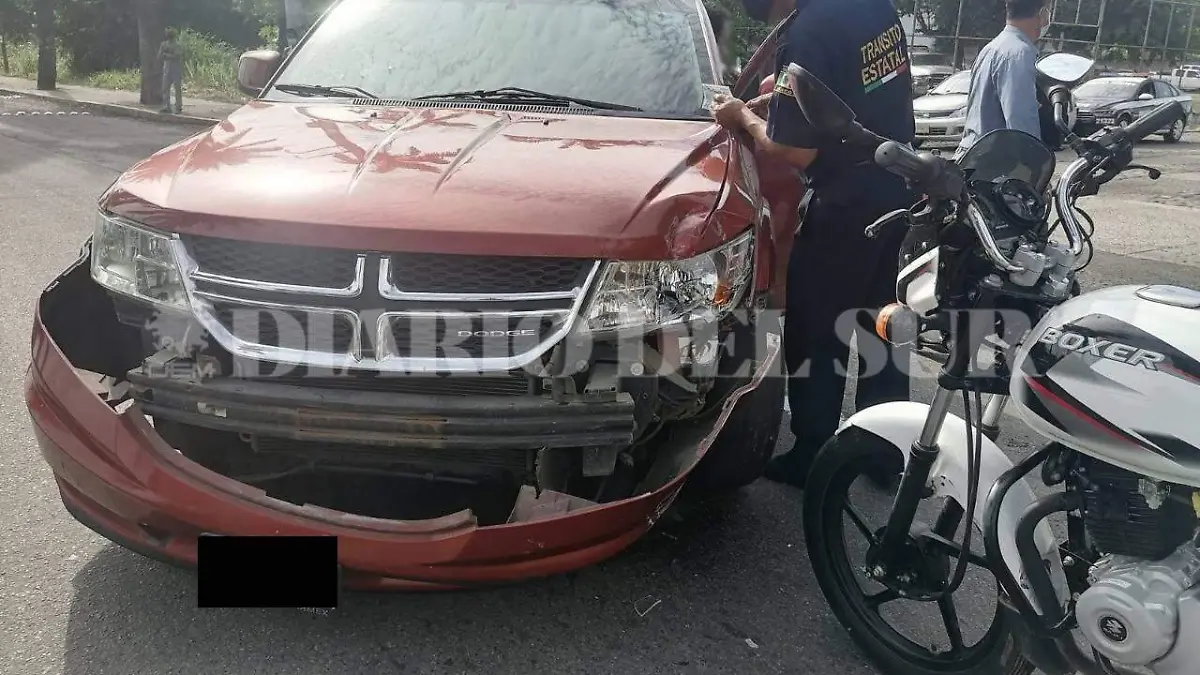 choque entre camioneta y motocicleta 2 (1)