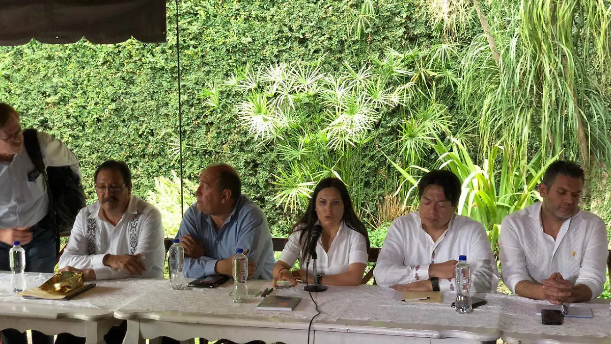visita diputados rueda de prensa