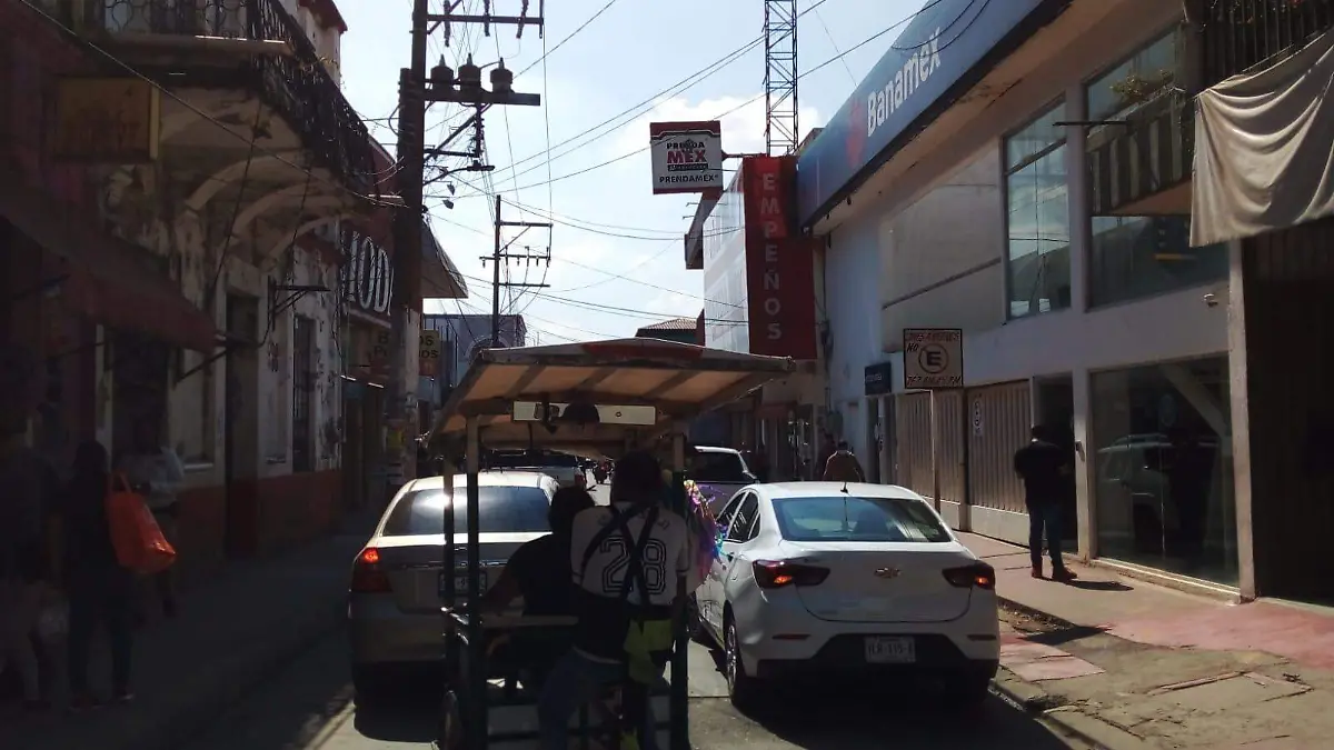 exigen seguridad en plaza comercial de tuxtla 1